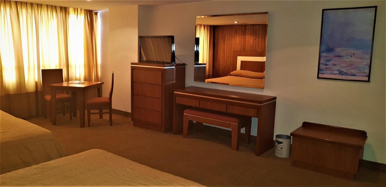 Hotel Finisterre เม็กซิโกซิตี้ ภายนอก รูปภาพ