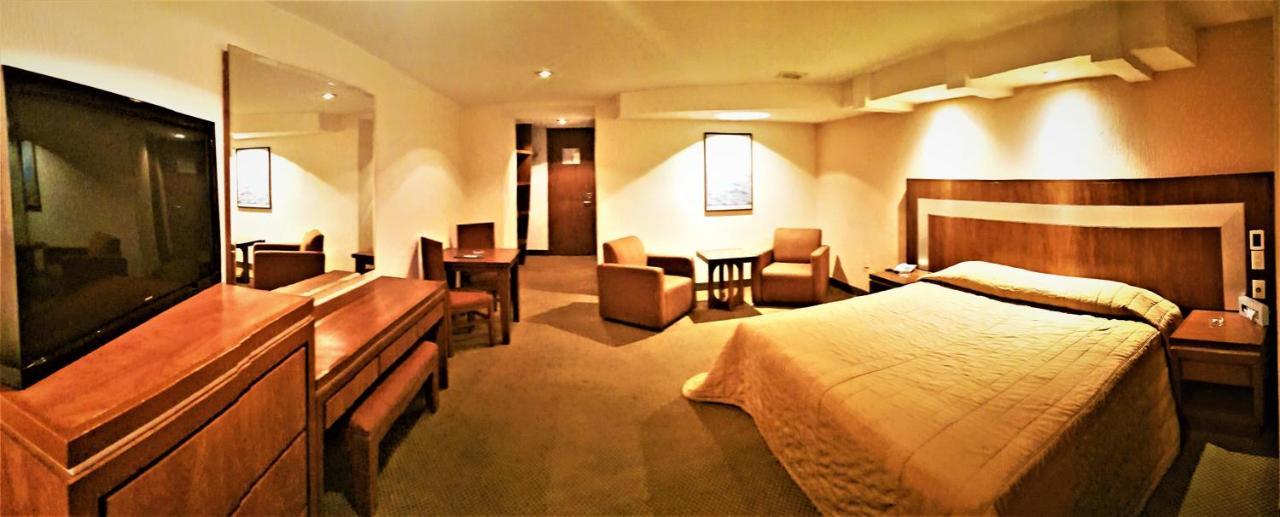 Hotel Finisterre เม็กซิโกซิตี้ ภายนอก รูปภาพ