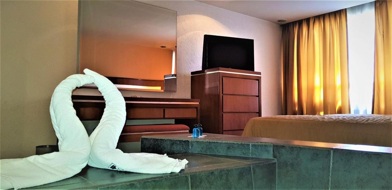 Hotel Finisterre เม็กซิโกซิตี้ ภายนอก รูปภาพ